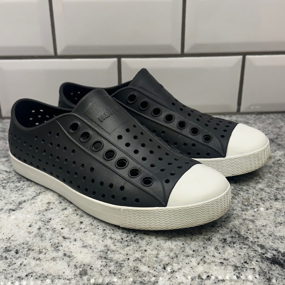 Native Kids Size 3 Jefferson Black Good Waterproof Slip On Perforated Sneakers